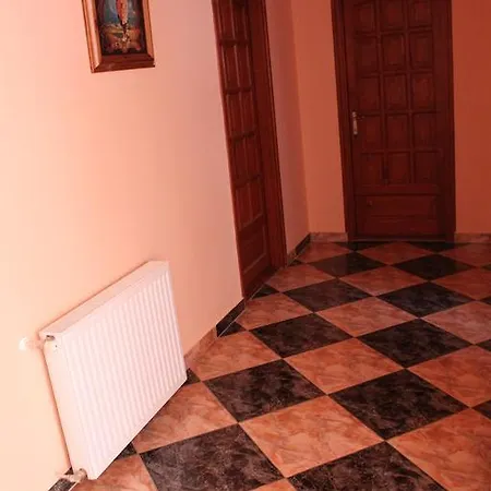 Csaladikucko Vendeghaz *